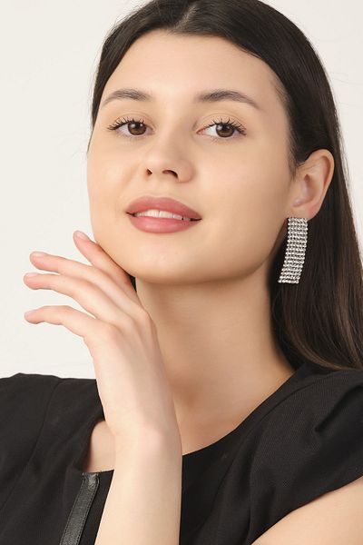 VS ACCESSORY Ashli Rectangular Earrings