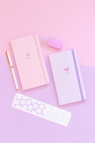 Matt Notebook مجموعة من 2 دفاتر ملاحظات للجيب بلون الكرز والفراولة