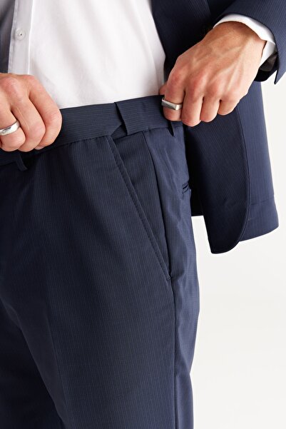 ALTINYILDIZ CLASSICS Erkek Lacivert Slim Fit Dar Kesim Kırlangıç Yaka Çizgili Takım Elbise