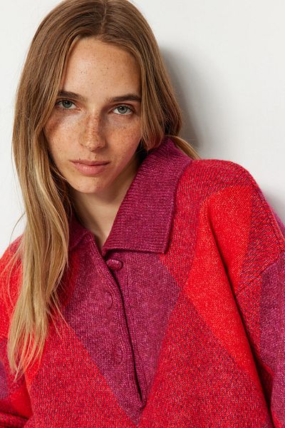 Trendyol Collection Pulover din tricotaje cu textura moale, cu croială largă, roz TWOAW24KZ00713