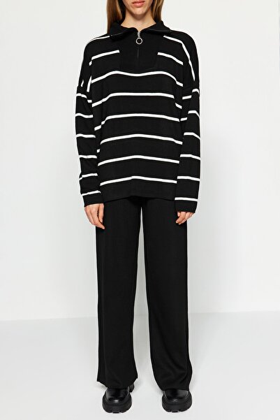 Trendyol Collection Széles szabású fekete kötöttáru szett - részletes cipzárral TWOAW24AU00025