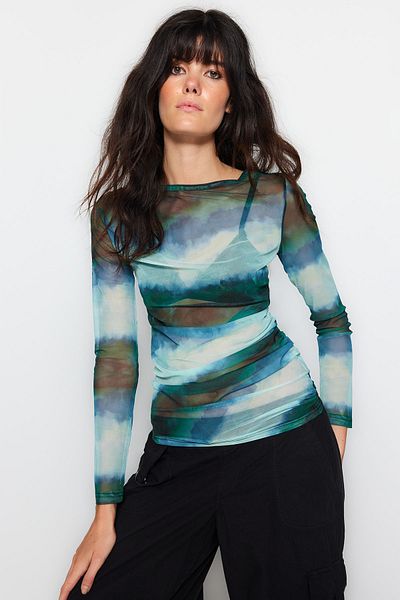 Trendyol Collection Modrá tištěná vypasovaná pletená halenka z tylu TWOAW24BZ00115