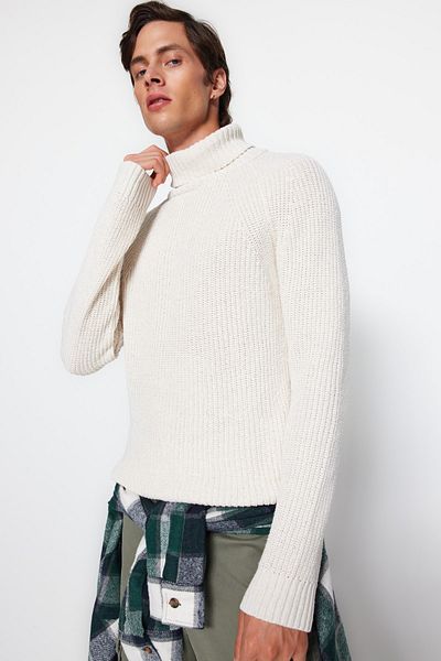 Trendyol Collection Ecru Rollkragen Slim Fit Strickpullover – Woll-Regalärmel TMNAW21KZ0404