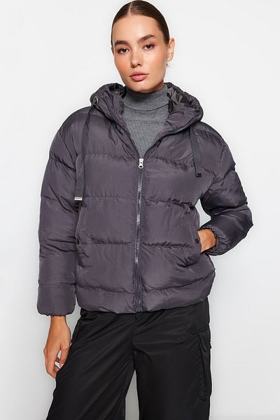 Trendyol Collection Anthrazitfarbener, übergroßer aufblasbarer Anorak mit Kapuze – wasserabweisend TWOAW21MO0022