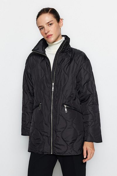 Trendyol Collection Черно водоотблъскващо ватирано палто TWOAW24MO00001