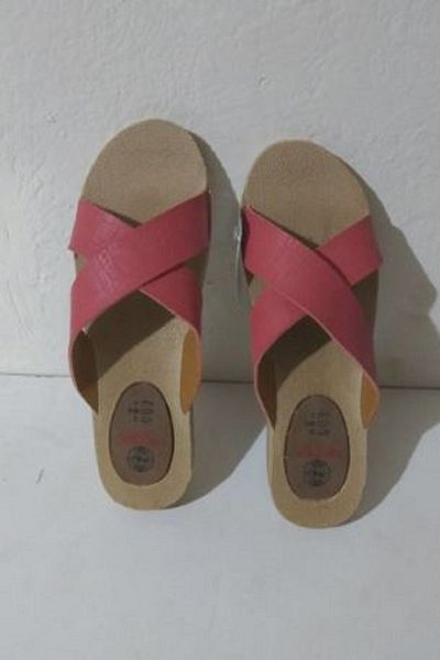 GEZER PINK CROSS ORTHAPETIC QUALITY USE STYLISH LOVELY DURABLE SLIPPERS
