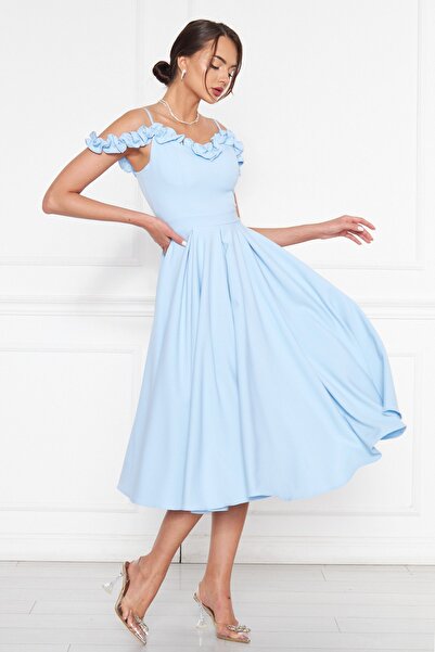 NO48 Bebe Mavi Askılı Yaka Fırfır Detay Düşük Omuz Dökümlü Kumaş Midi Boy Mezuniyet Ve Abiye Elbise