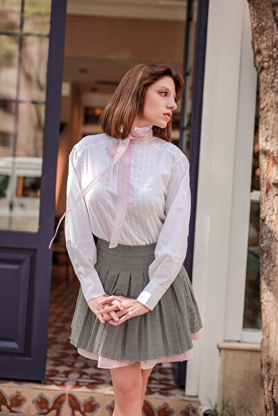 BLESS STUDIO Elefteria Düğmesiz Ters Pileli Gömlek & Laciel Astar Detaylı Pil...