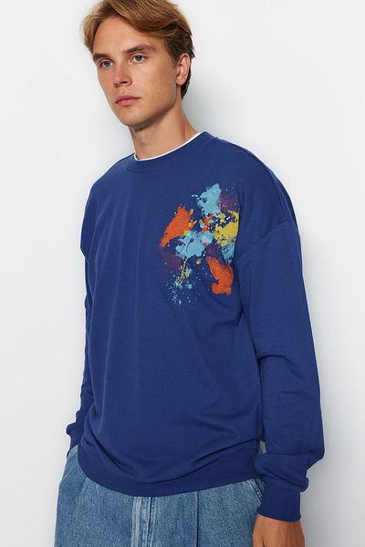 Trendyol Collection Geometric Printed Navy Blue Oversize Sweatshirt - Crew Neck TMNAW23SW00262
