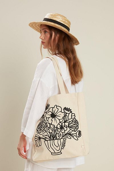 Manuka BEDRUCKTE GÄSTESTOFFTASCHE BLUME-SCHWARZ