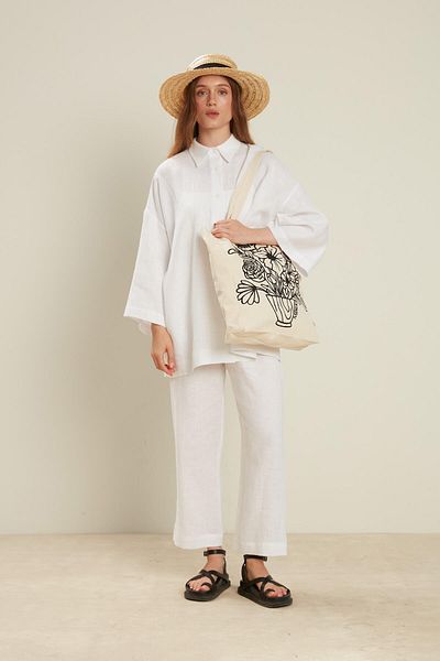Manuka BEDRUCKTE GÄSTESTOFFTASCHE BLUME-SCHWARZ