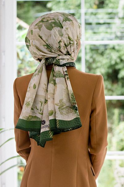 Vissona Γυναικείο σάλι πολυτελείας Medina Silk Emerald Green