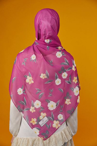Differenza FLOWERS Patterned Shawl - Fuchsia
