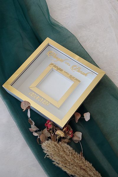 Verda Çerçeve Cadru de memorie Verda alb-auriu 25x25 cm cu secțiune foto - Cadru de memorie cu adâncime de 6 cm