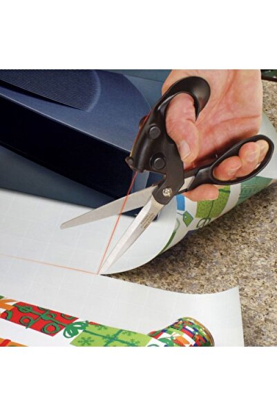 Slons Aksesuar "Lazerli Makas: Kesim İşlemlerine Teknolojik ve Hassas Bir Dokunuş