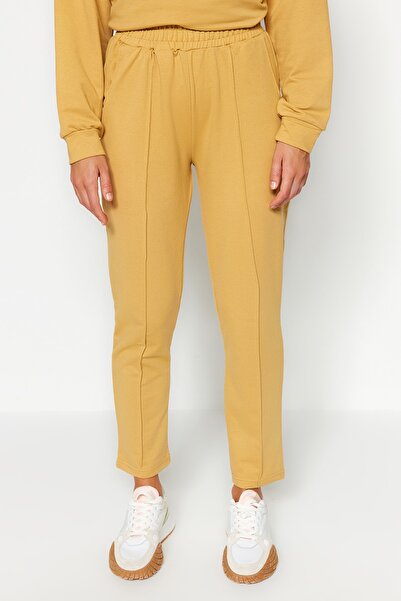 Trendyol Modest Λεπτομερές σετ αθλητικών πλεκτών τσέπης Camel TCTAW23EN00032