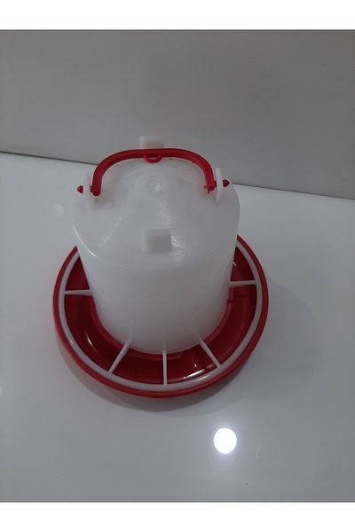 M&H 1.5 Lt. Chick Drinker with Handle and Grill