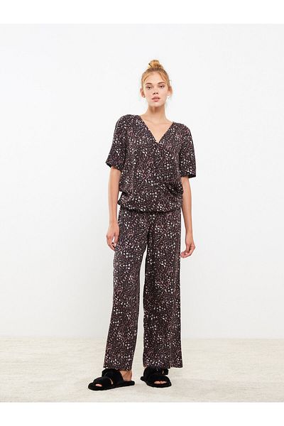 LC Waikiki Set de pijamale de damă din viscoză cu mâneci scurte cu model cu decolteu în V