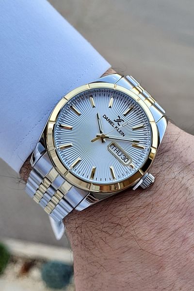 Daniel Klein Men's Wristwatch - Calendar Detailed
