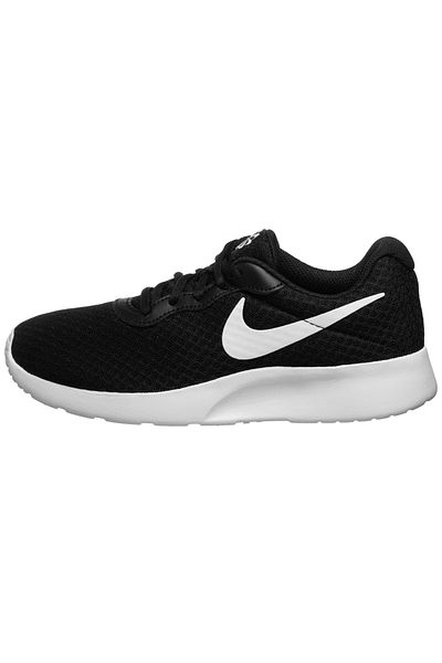 Nike Tanjun