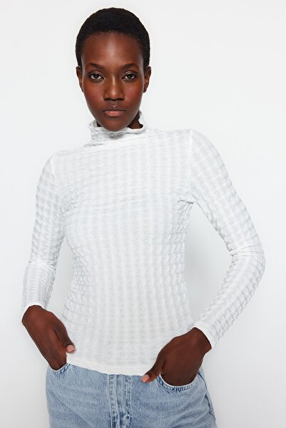 Trendyol Collection White Premium Textured Fabric High Neck Fitted/Closed Knitted Blouse TWOAW24BZ00036