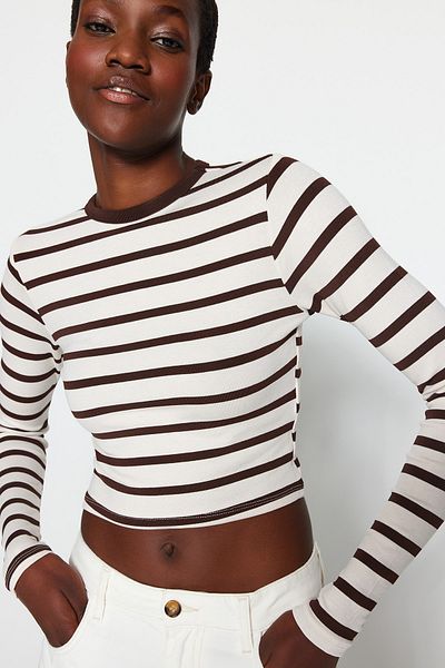 Trendyol Collection Καφέ ριγέ Premium Viscose Soft Fabric Fitted Crop ελαστική πλεκτή μπλούζα TWOAW24BZ00048