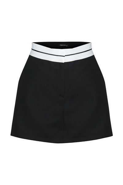 Trendyol Collection Černá sukně tkaných kraťasů do pasu TWOAW24SR00009