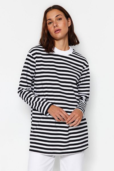 Trendyol Modest Černá základní pruhovaná pletená tunika TCTAW24UK00015