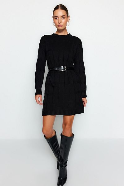 Trendyol Collection Czarna mini sukienka dzianinowa z okrągłym dekoltem TWOAW22EL0027