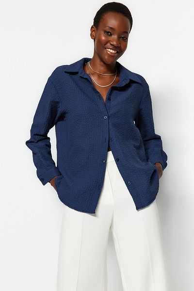 Trendyol Collection Námořnická modrá oversize tkaná košile - Wide Fit TWOAW24GO00054