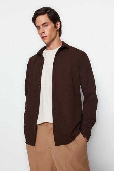 Trendyol Collection Braunes Strickhemd in Slim Fit - TMNAW24GO00065
