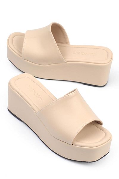 Capone Outfitters Béžové dámské ploché pantofle Capone Skin na klínovém podpatku s jedním páskem