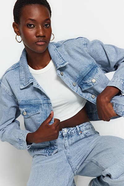 Trendyol Collection Light Blue Trucker Denim Jacket TWOAW24CE00010
