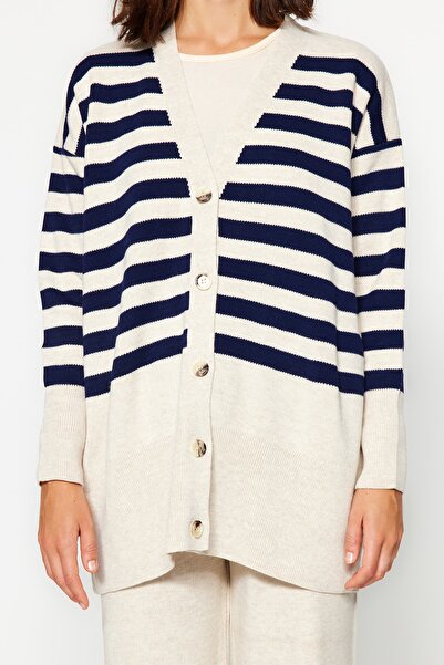 Trendyol Modest Béžový knoflík s detailním žakárovým proužkovaným cardiganem, kalhoty, pletené zboží, vrchní a spodní sada TCTAW24US00054