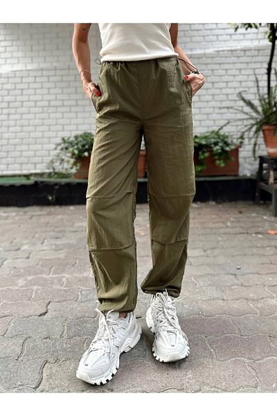 Laluvia Khakifarbene Hose aus Fallschirmstoff