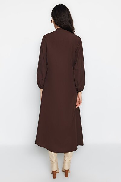 Trendyol Modest Καφέ ρυθμιζόμενο πώμα μέσης Λεπτομερές βαμβακερό φόρεμα με κουμπιά TCTAW24EB00068