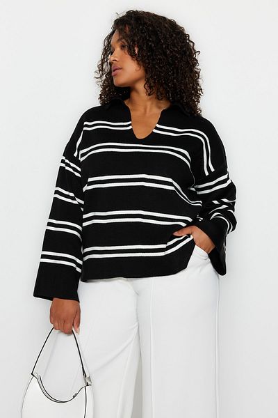 Trendyol Curve Schwarz gestreifter Strickpullover TBBAW24AN00013