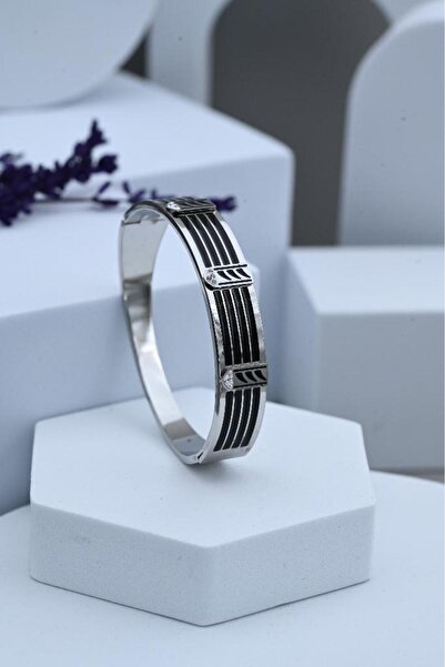 TÜKKAN ACCESSORİES GÜMÜŞ SİYAH DETAY KELEPÇE ÇELİK BİLEKLİK-KEZTÇBİ56