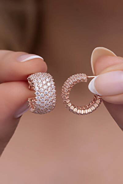 Nereze 925 Ayar Gümüş Rose 5 Sıra Beyaz Taşlı Yarım Tur Küpe