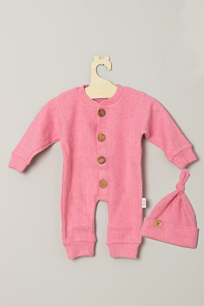 ADABEBEK Pamuk Ahşap Düğmeli Fitilli Şapkalı Bebek Tulum