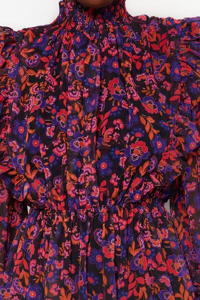 Trendyol Collection Sukienka zimowa z szyfonu - detal koła zamachowego, brązowa, edycja limitowana Twoaw23El00640