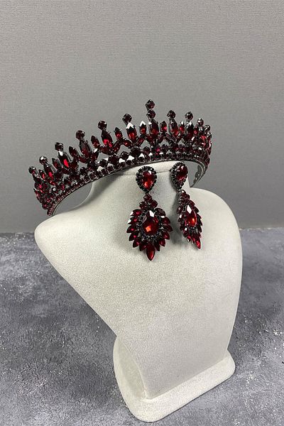 Hayalperest boncuk Petro Model Henna Crown and Shuttle Stone Detailed Drop Stone Earring Set Burgundy Color