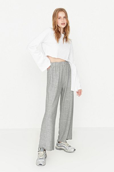 Trendyol Collection Šedé měkké pletené kalhoty TWOAW21PL0094
