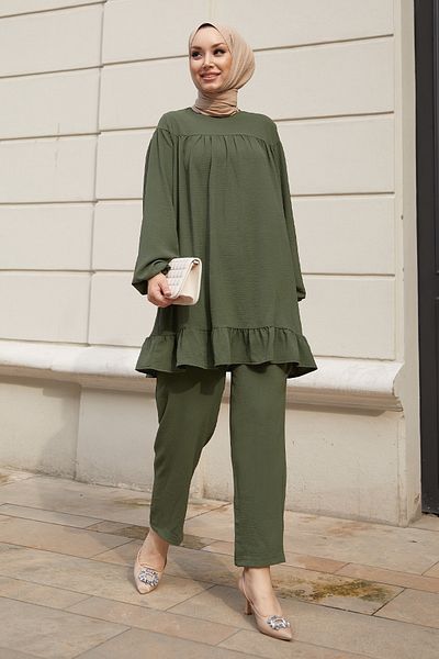 InStyle مجموعة مزدوجة من التنورة المفعمة بالحيوية - كاكي