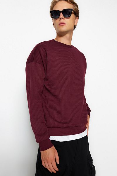 Trendyol Collection Burgunderfarbenes, strukturiertes Langarm-Sweatshirt mit normaler Passform TMNAW22SW1020