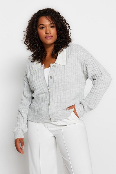 Trendyol Curve Graumelierter Strick-Cardigan mit geripptem Kragen und Knöpfen, TBBAW23AV00084