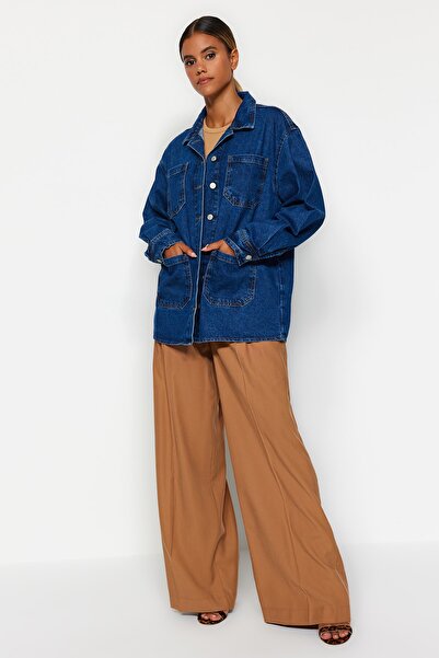 Trendyol Collection Μπλε τζιν μπουφάν oversize με λεπτομέρεια τσέπης TWOSS22CE0217