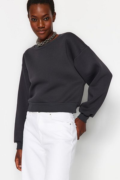 Trendyol Collection Anthrazit Relaxed Fit Crop Basic Rundhals Dickes Fleece-Strick-Sweatshirt TWOAW24SW00147
