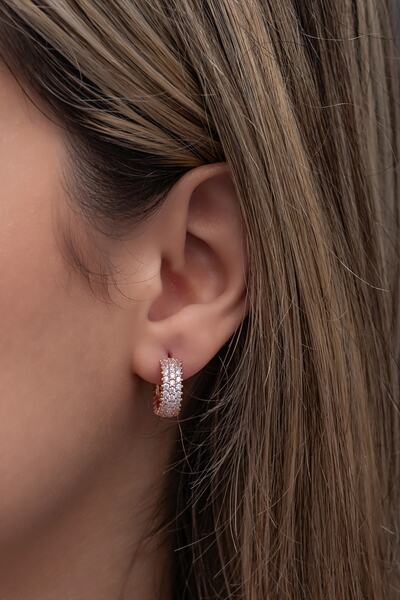 Nereze 925 Ayar Gümüş Rose 3 Sıra Beyaz Taşlı Yarım Tur Küpe