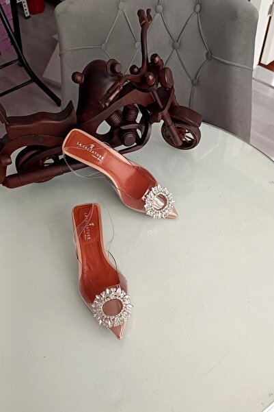 LA CALZATURE جلد شفاف تمامًا يحده حذاء نسائي بكعب 5 سم من حجر الشمس